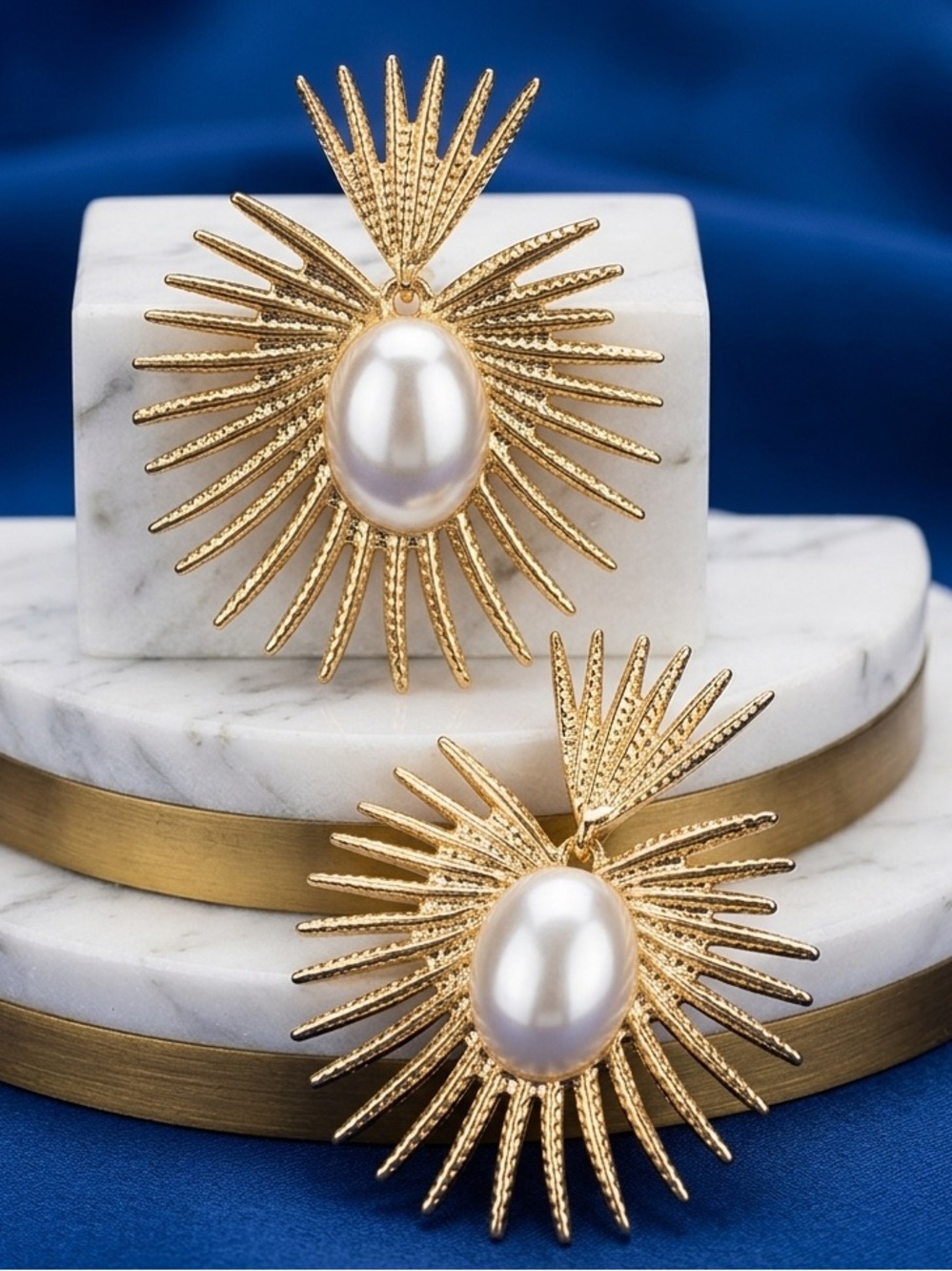 Zara Radiance Large Pearl Heart Crown Sunburst Beam Ray Regal Royal Gold Earring - Picture 2 of 14